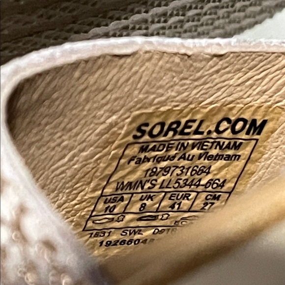 Sorel Blush and Tan Sandals size 9 says 10 fits like a 9 narrow - Picture 7 of 7